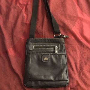 Roots black faux leather purse strap purse!